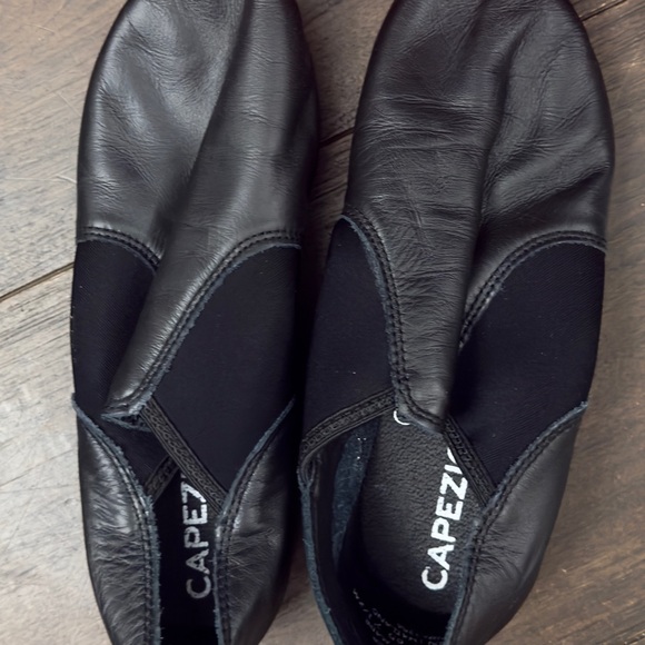 Capezio Black Dance Shoes - Picture 3 of 5